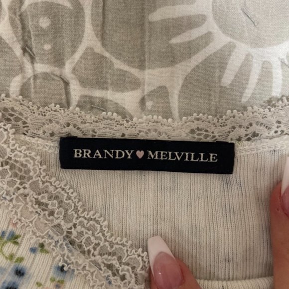 Brandy Melville Top - Picture 4 of 4